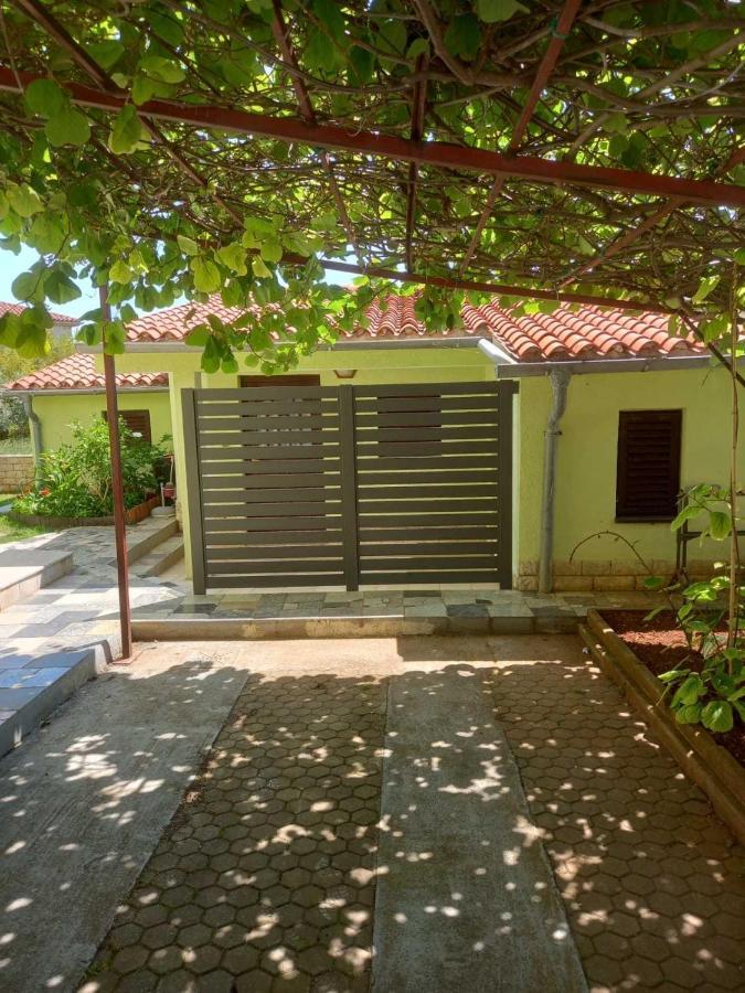 Holiday Home Matosevic 梅杜林 外观 照片